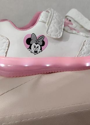 Светящиеся кроссовки minnie mouse disney для девочки 2