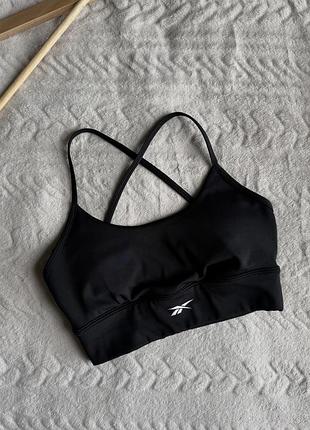 Жіночий спортивний бра reebok чорний
