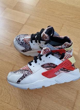 Кроссовки nike huarache/ размер 35 (23см) оригинал
