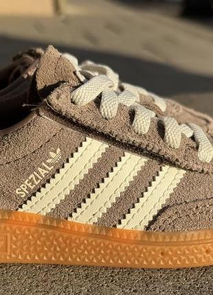 Кросівки унісекс adidas spezial бежеві 23 р