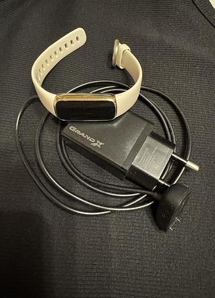 Фитнес браслет fitbit luxe