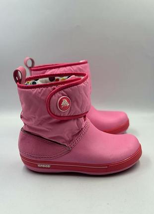 Яркие детские сапожки crocs 2