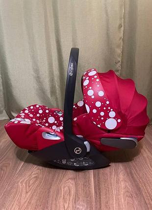 Автокрісло cybex cloud q by jeremy scott (cherubs red)