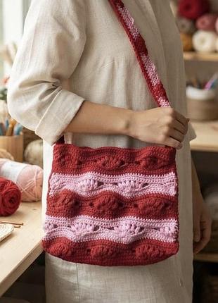 Сумка жіноча червоно-рожева в'язана гачком ручної роботи