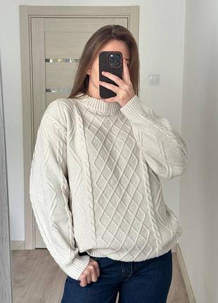 Теплий вʼязаний светр h&m світло-бежевого кольору подовжений з невисокою горловиною