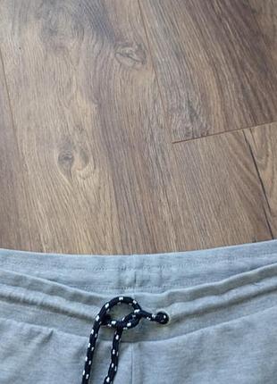 Брендові шорти tu. 4