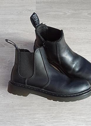 Кожаные утепленные челси dr martens 2976 leonore mono