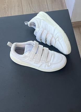 Кросівки adidas 5