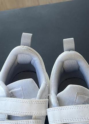 Кросівки adidas 8