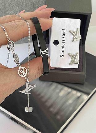 Комплект браслет, серьги и подвеска lv из медицинского золота stainless steel, позолоченный