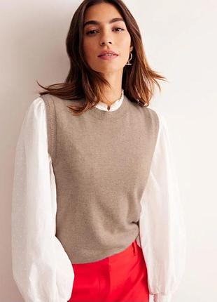 Бежевый кашемировый жилет (топ без рукавов) бренда boden, модель eva cashmere tank