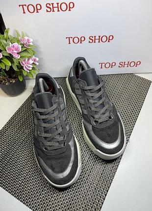Оригинальные кроссовки adidas 2