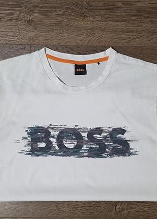 Футболка hugo boss .