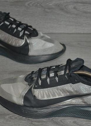 Розмір 46 довжина устілки 29.5 см. стан на фото. фірма nike zoom gravity .