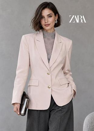 Новий ніжно-рожевий піджак приталений з золотистими ґудзиками zara m