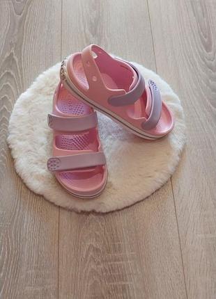 Босоножки crocs