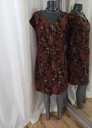 Комфортне з пояском і блискавкою спереду плаття 👗