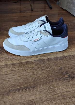 Кроссовки adidas courtphase