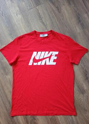 Брендова футболка nike