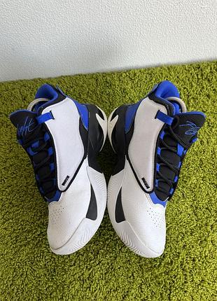 Кросівки jordan max aura 4