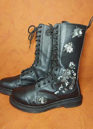 Высокие кожаные сапоги dr. martens anissa