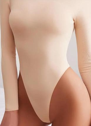 Безшовний жіночий боді з довгим рукавом та стрінгами elegantly no brand 977-46 бежевий l