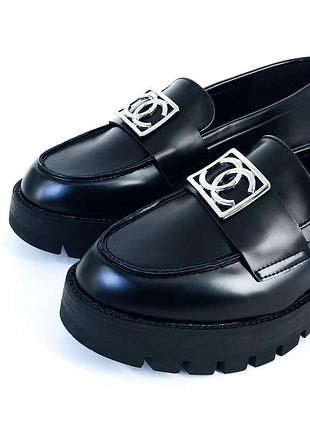 Жіночі лофери chanel чорні зі срібною пряжкою | 37–41