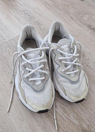 Кросівки унісекс adidas ozweego сірі