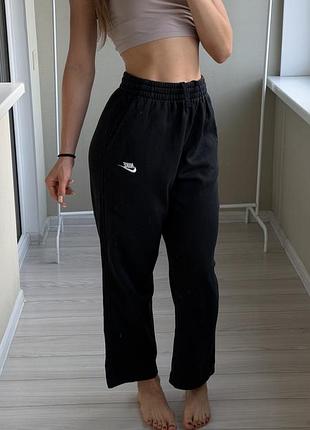 Спортивні штани nike широкі найк