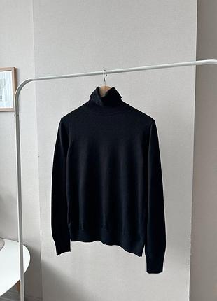 Чорний базовий гольф вовна шерсть меринос uniqlo дефект
