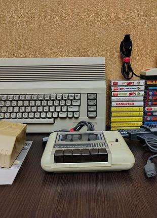 Игровой ретро компьютер commodore 64 + 20 кассет с играми и софтом + световой пистолет + джойстик
