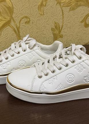Кеди жіночі guess білі 4