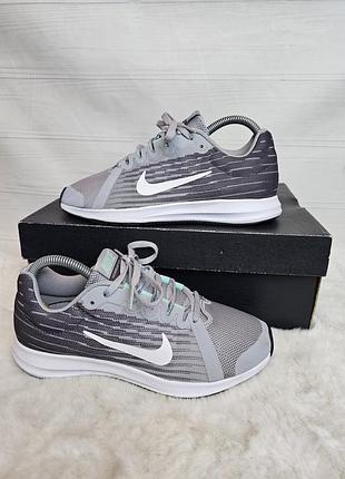 Кроссовки nike 36.5 размер