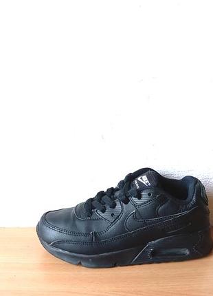 Классные кожаные кроссовки nike air max 35 р. стелька 22.6 см.