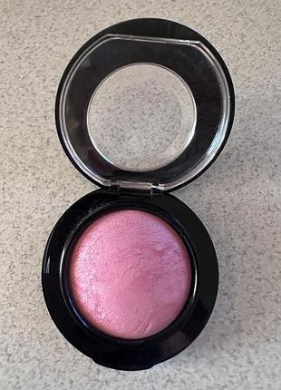 Mac румяна dainty 3