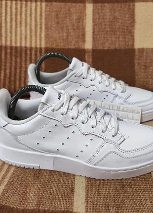 Новые женские кроссовки adidas