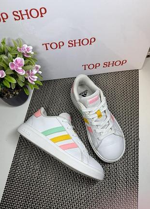 Оригинальные кроссовки детские adidas