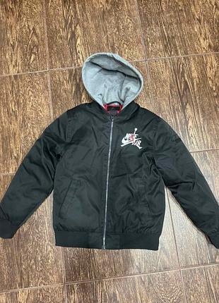 Бомбер nike air jordan р-9/10 років
