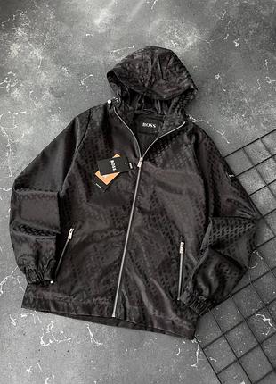 Чоловіча вітровка hugo boss в чорному кольорі