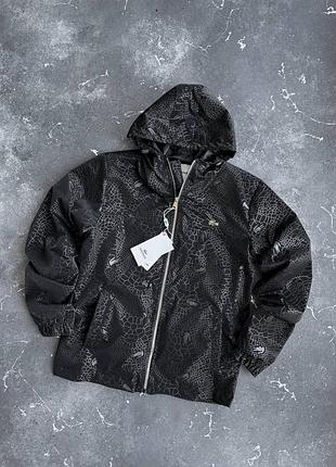 Чоловіча вітровка lacoste в чорному кольорі