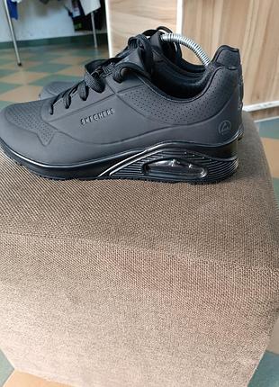 Чорні кросівки skechers relaxed fit