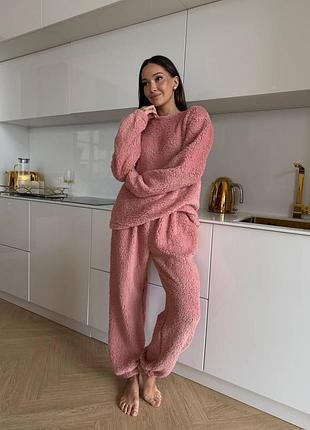 Женская теплая пижама из махры тедди, мягкий уютный домашний костюм пудра, 48/52