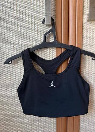 Оригінальний жіночий спортивний топ jordan / nike