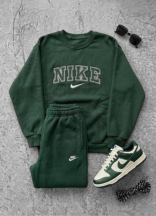 Чоловічий спортивний костюм nike