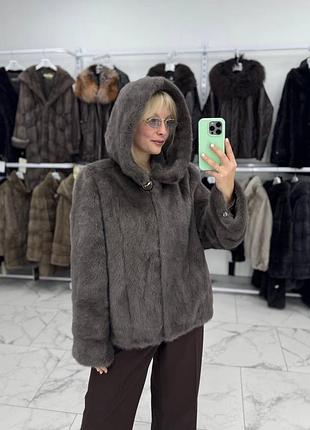 Натуральна норкова шуба (автоледі) з затишним капюшоном — довжина 65 см