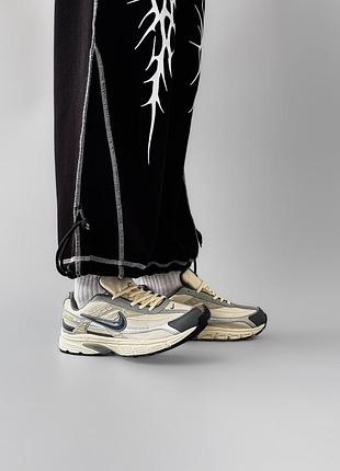 Nike initiator beige/grey 7