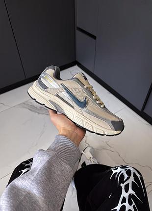 Nike initiator beige/grey 5