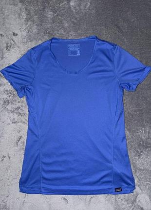 Синя жіноча спортивна футболка patagonia women's capilene® cool lightweight shirt синього кольору