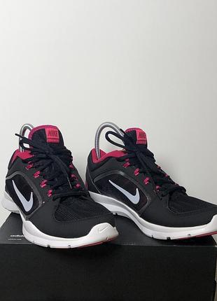 Кросівки жіночі nike training чорні з рожевим, розмір eur 42, довжина устілки 27 см