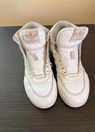 Adidas для дівчинки